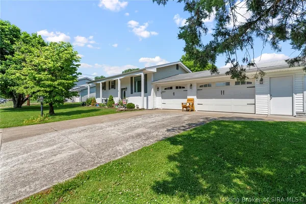 $270,000 | 2915 Browning Place, Jeffersonville, IN 47130
