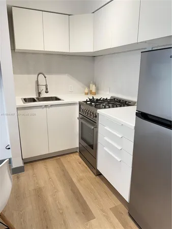 $3,000 | 1320 Drexel Avenue, Unit 302, Miami Beach, FL 33139