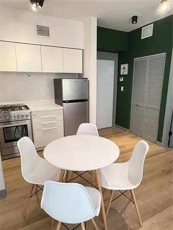 $3,000 | 1320 Drexel Avenue, Unit 302, Miami Beach, FL 33139