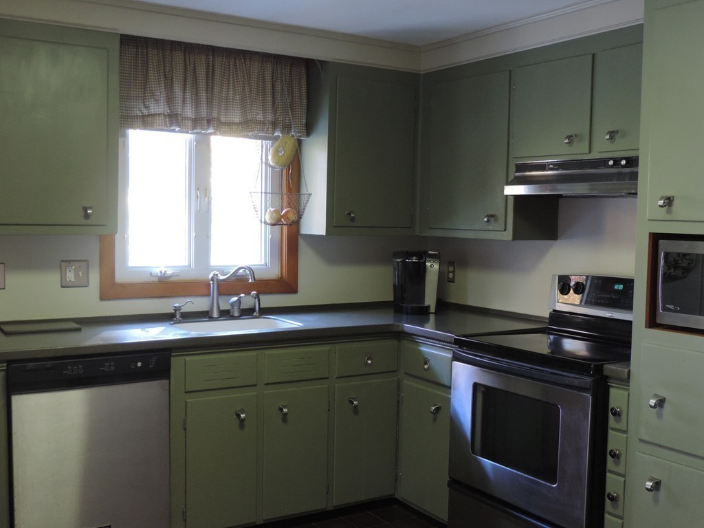 3 Putnam Road North Reading, MA 01864 - Photo 6 of 21 Gallery Image 6