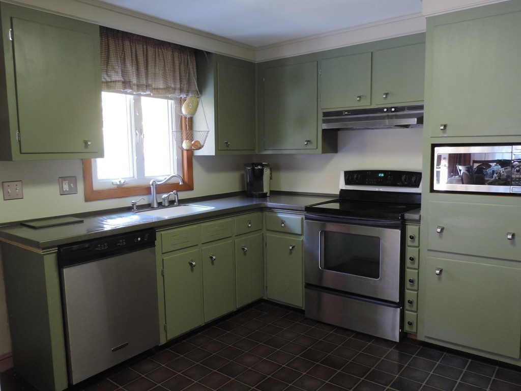 3 Putnam Road North Reading, MA 01864 - Photo 7 of 21 Gallery Image 7