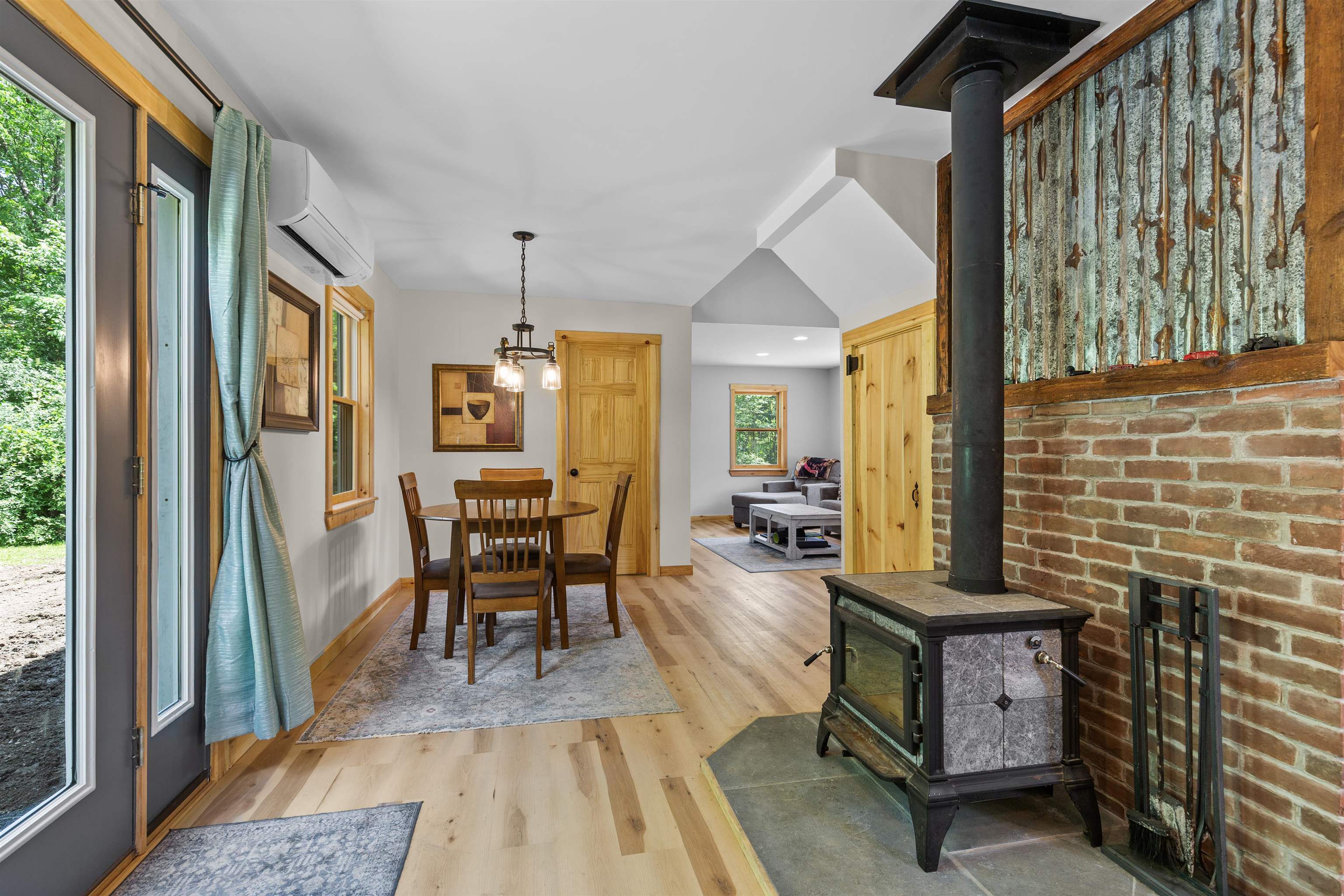 1662 Latham Road Thetford, VT 05043 - Photo 15 of 60