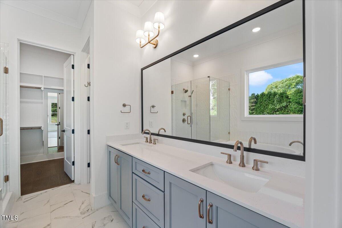 9008 Penny Road Raleigh, NC 27606 - Photo 27 of 52 Owner's Bath