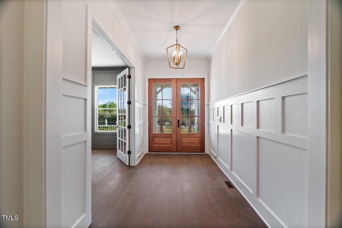 9008 Penny Road Raleigh, NC 27606 - Photo 6 of 52 Foyer