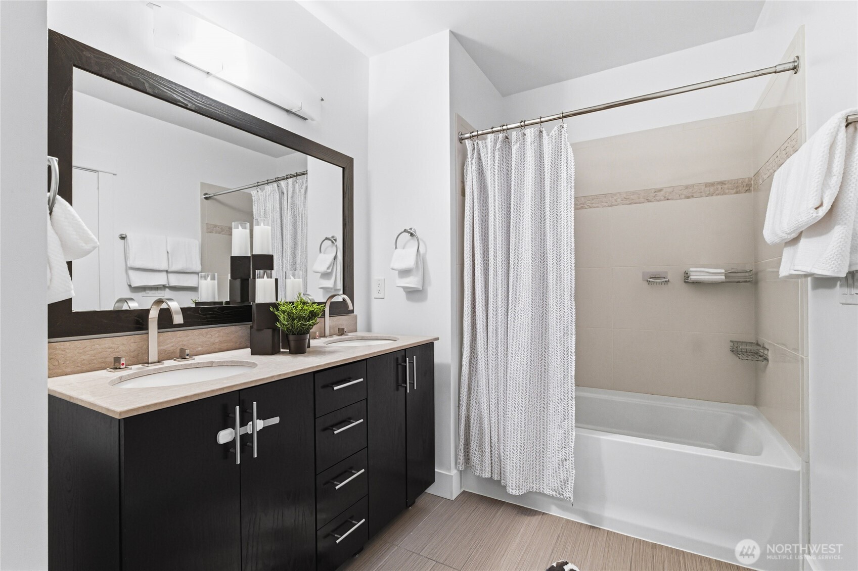 699 John Street, Unit 319 Seattle, WA 98109 - Photo 17 of 39