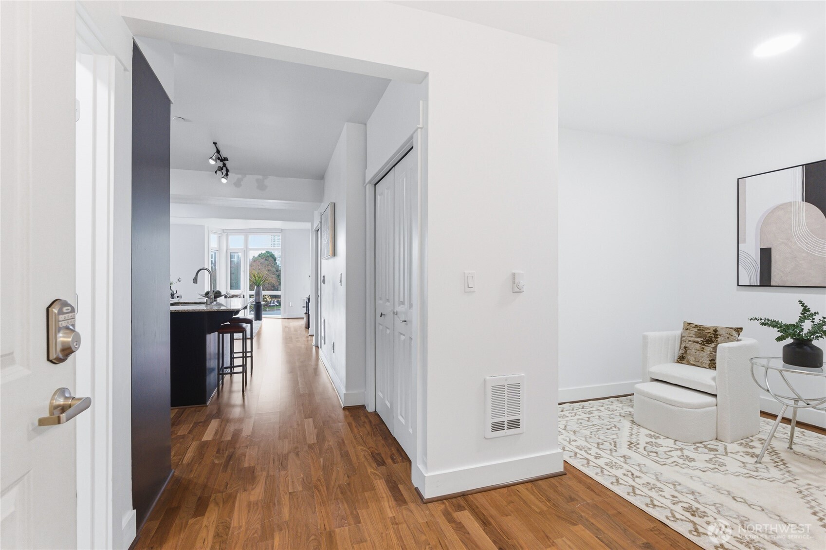 699 John Street, Unit 319 Seattle, WA 98109 - Photo 2 of 39