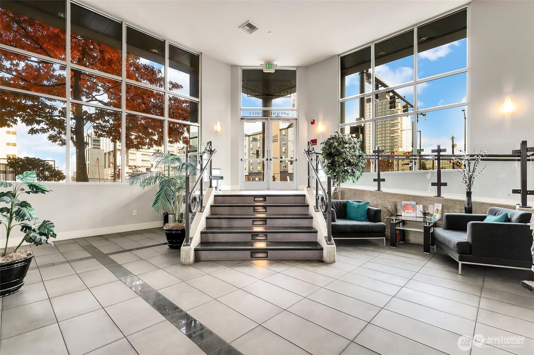699 John Street, Unit 319 Seattle, WA 98109 - Photo 22 of 39