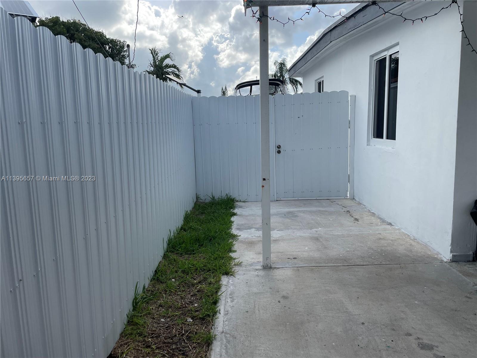 685 East 9th Lane Hialeah, FL 33010 - Photo 3 of 47