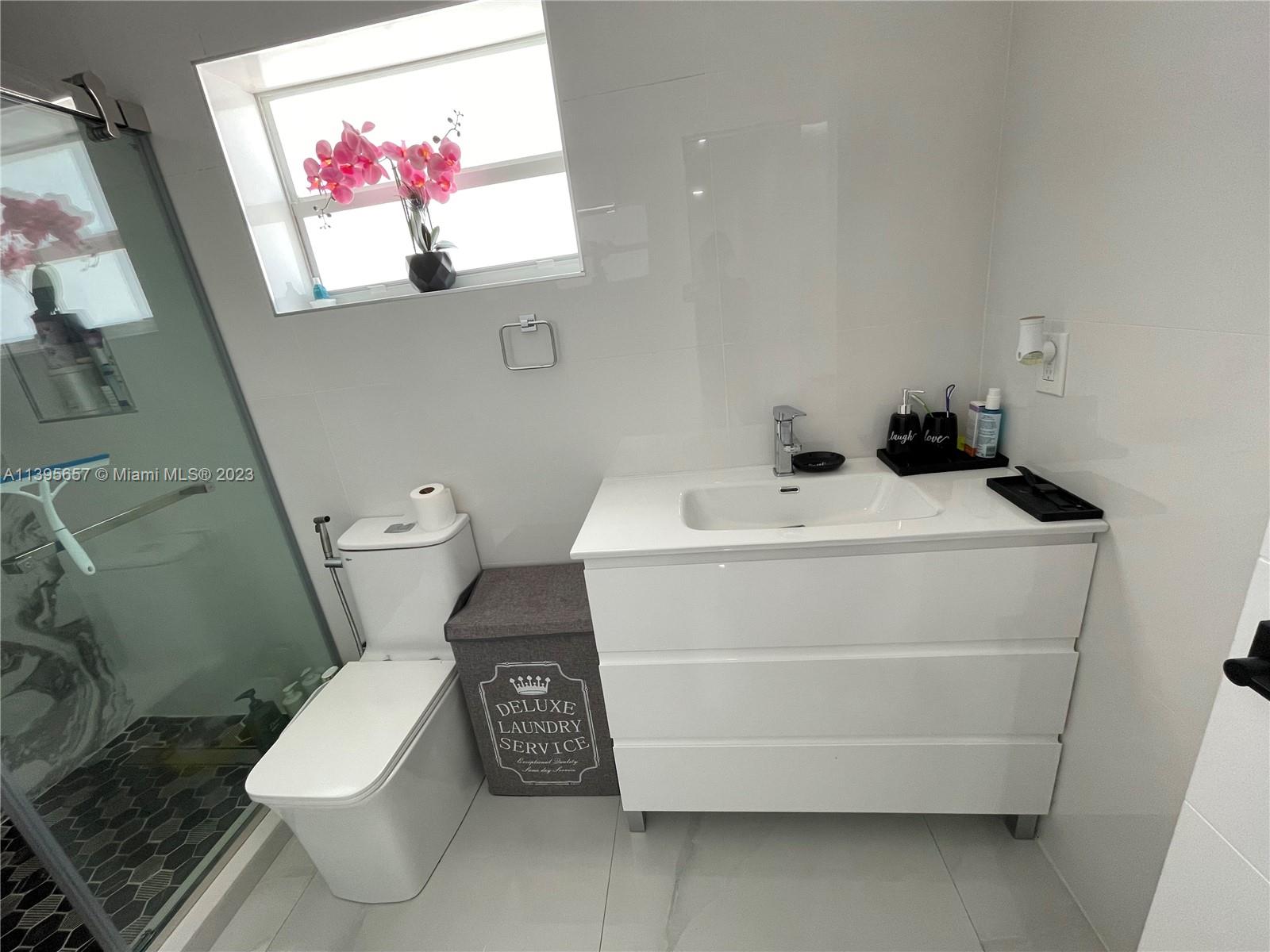 685 East 9th Lane Hialeah, FL 33010 - Photo 35 of 47