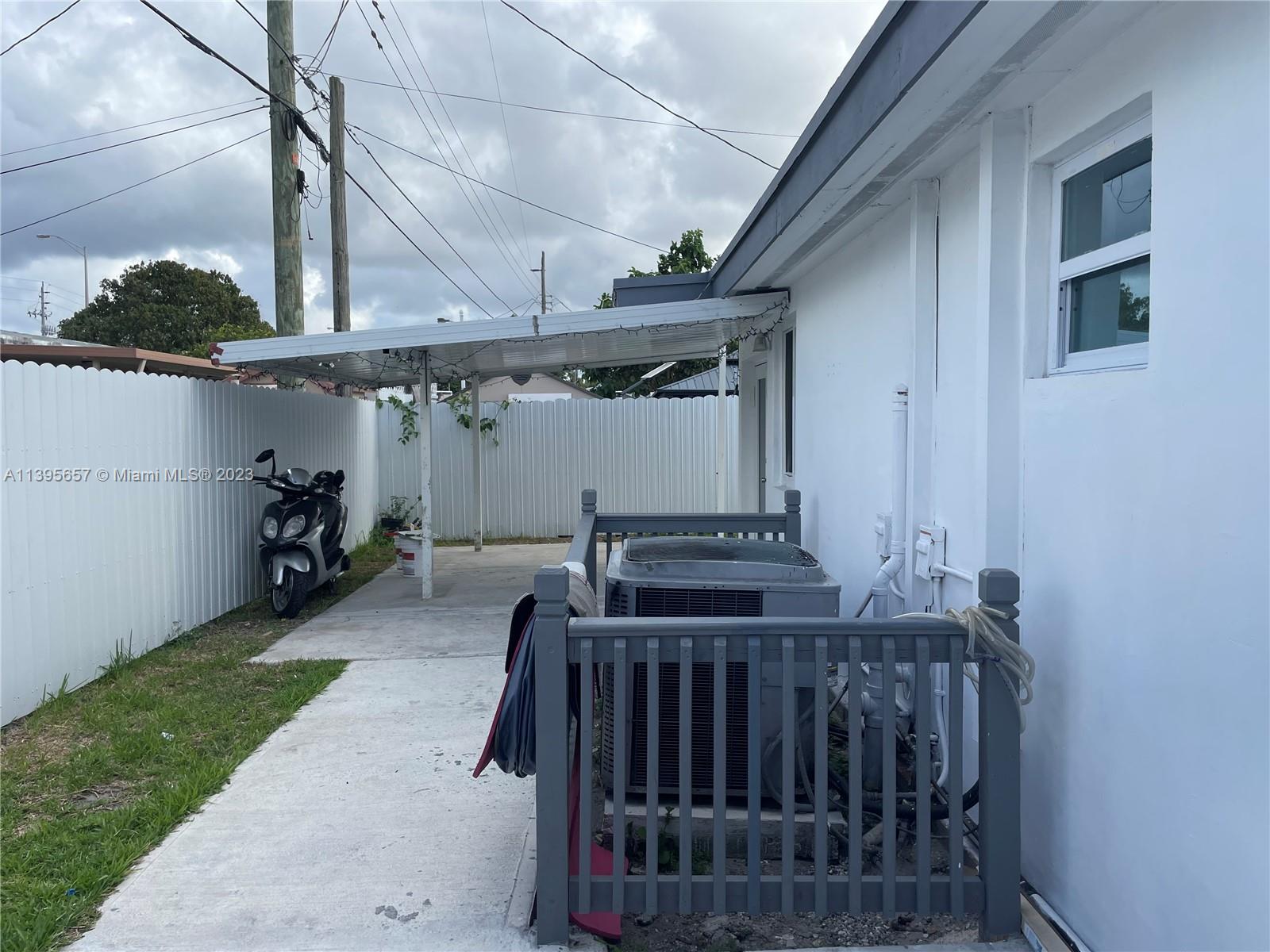 685 East 9th Lane Hialeah, FL 33010 - Photo 4 of 47