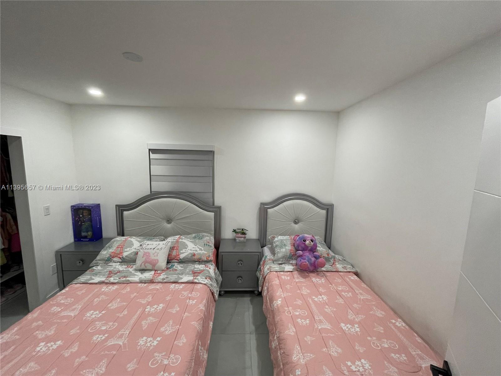 685 East 9th Lane Hialeah, FL 33010 - Photo 44 of 47