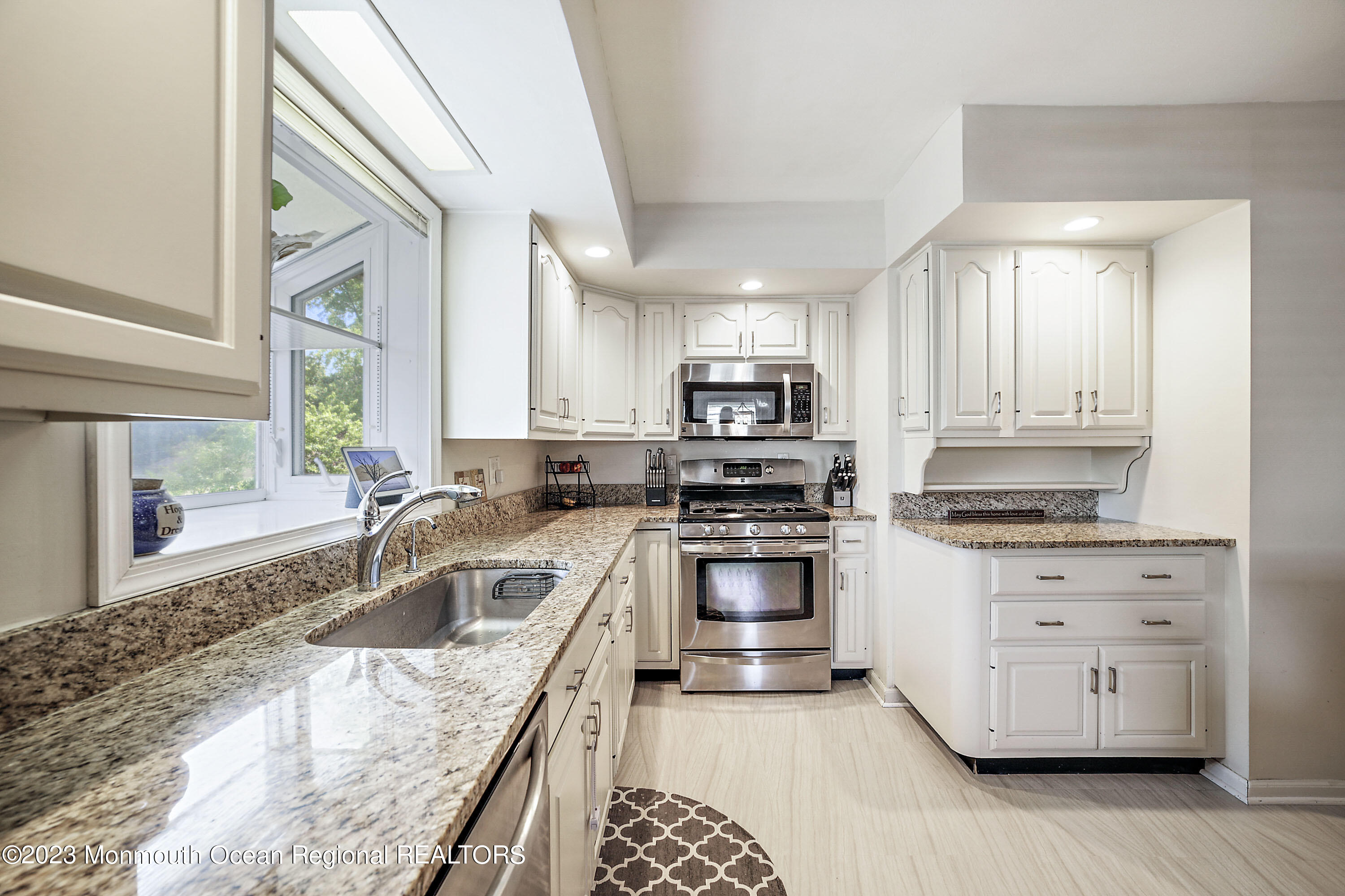 6 Compton Way Hamilton Square, NJ 08690 - Photo 15 of 36 947A2382