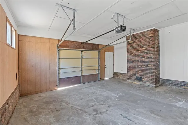 a view of a livingroom with furniture