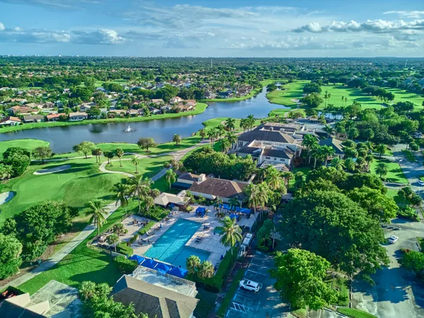 $300,000 | 11262 Green Lake Drive, Unit 204, Boynton Beach, FL 33437