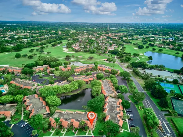 $300,000 | 11262 Green Lake Drive, Unit 204, Boynton Beach, FL 33437