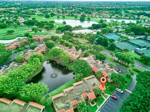 $300,000 | 11262 Green Lake Drive, Unit 204, Boynton Beach, FL 33437