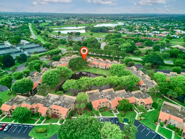 $300,000 | 11262 Green Lake Drive, Unit 204, Boynton Beach, FL 33437