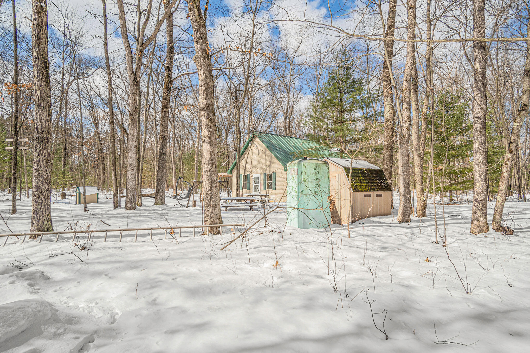 125 Gibson Road Branch, MI 49402 - Photo 2 of 26 DSC09003