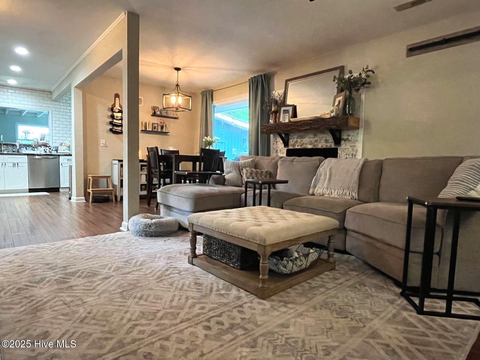 375 Midland Road Southern Pines, NC 28387 - Photo 6 of 43 375 living 5