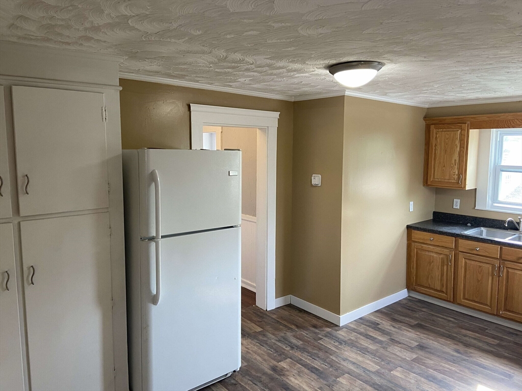 29 Slocum Street, Unit 2 Acushnet, MA 02743 - Photo 6 of 9