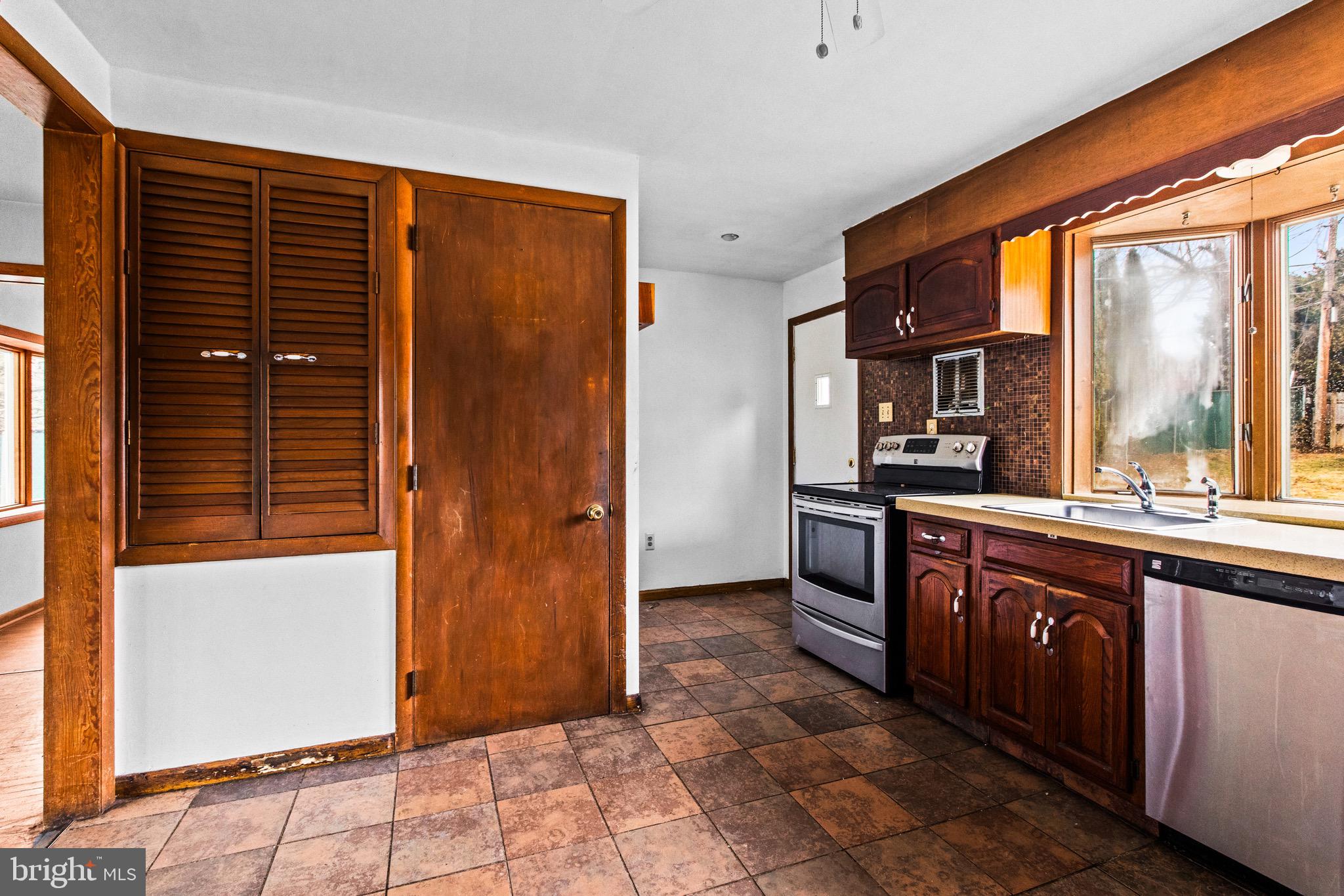 439 Township Line Road Elkins Park, PA 19027 - Photo 11 of 31