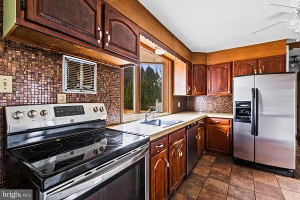 $379,900 | 439 Township Line Road, Elkins Park, PA 19027