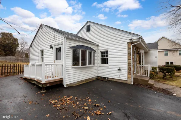 $379,900 | 439 Township Line Road, Elkins Park, PA 19027