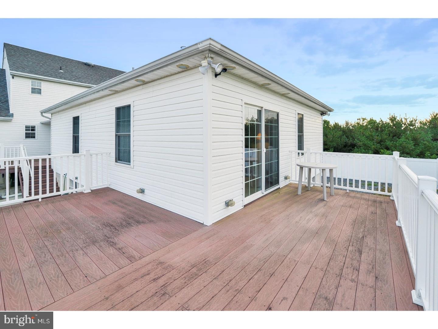 327 Beckett Road Gloucester County, NJ 08085 - Photo 21 of 25 Deck