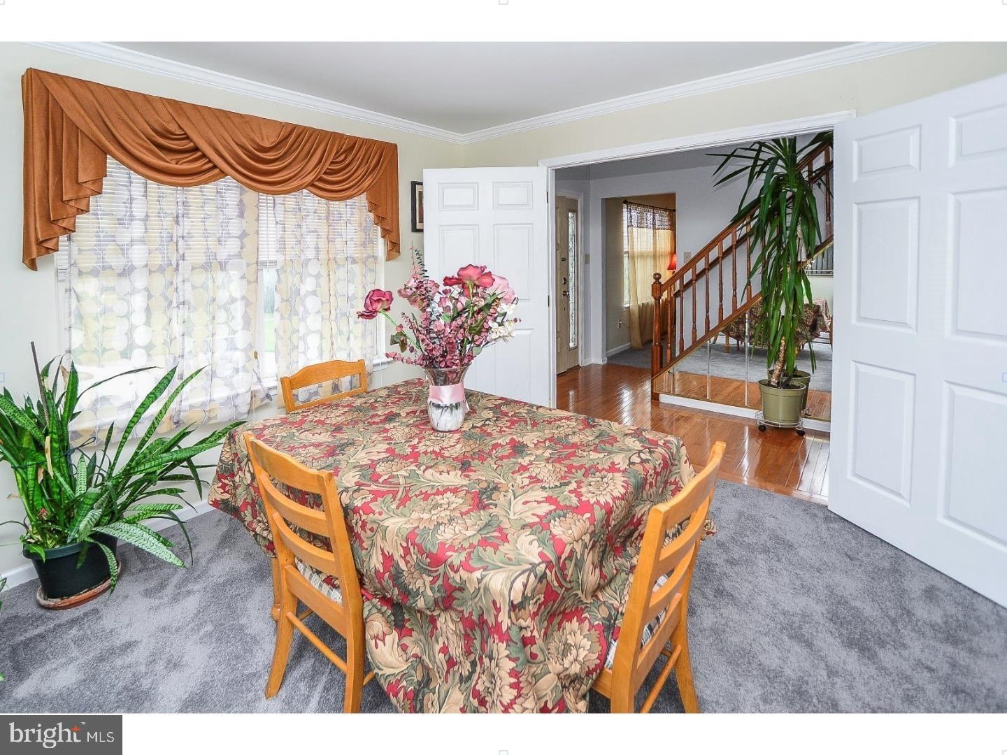 327 Beckett Road Gloucester County, NJ 08085 - Photo 3 of 25 Dining Room