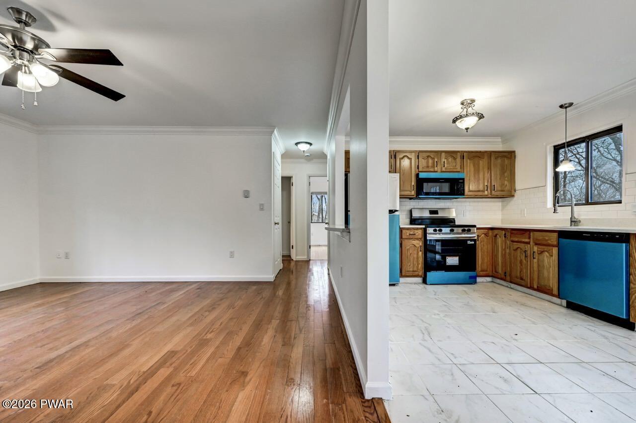 109 Rodeo Lane Hawley, PA 18428 - Photo 17 of 75