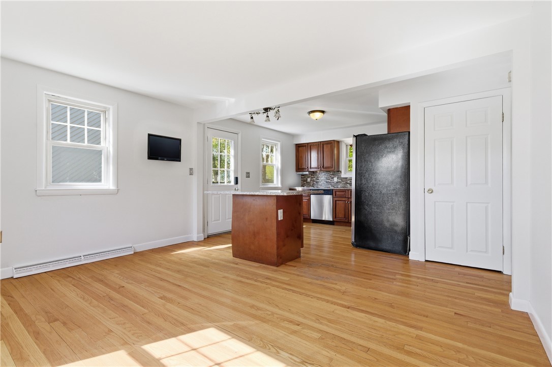 244 Williams Street Cumberland, RI 02864 - Photo 10 of 33