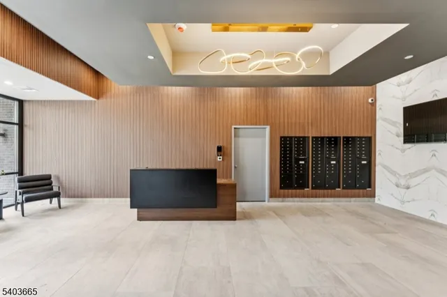 $1,000 | 140 West Webster Avenue, Unit 128, Roselle Park, NJ 07204