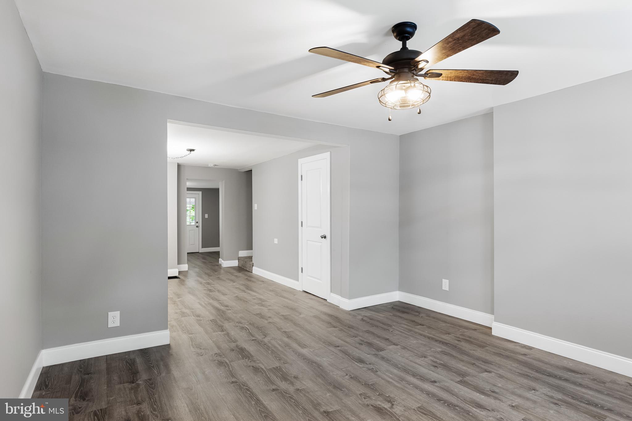 203 Mill Street Mount Holly, NJ 08060 - Photo 4 of 25