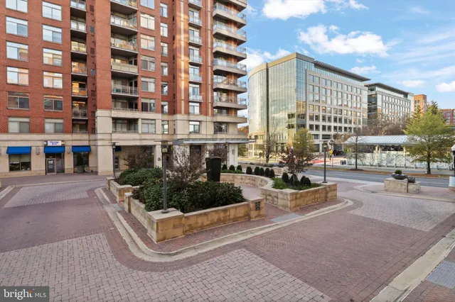 $389,900 | 3600 South Glebe Road, Unit 414W, Arlington, VA 22202