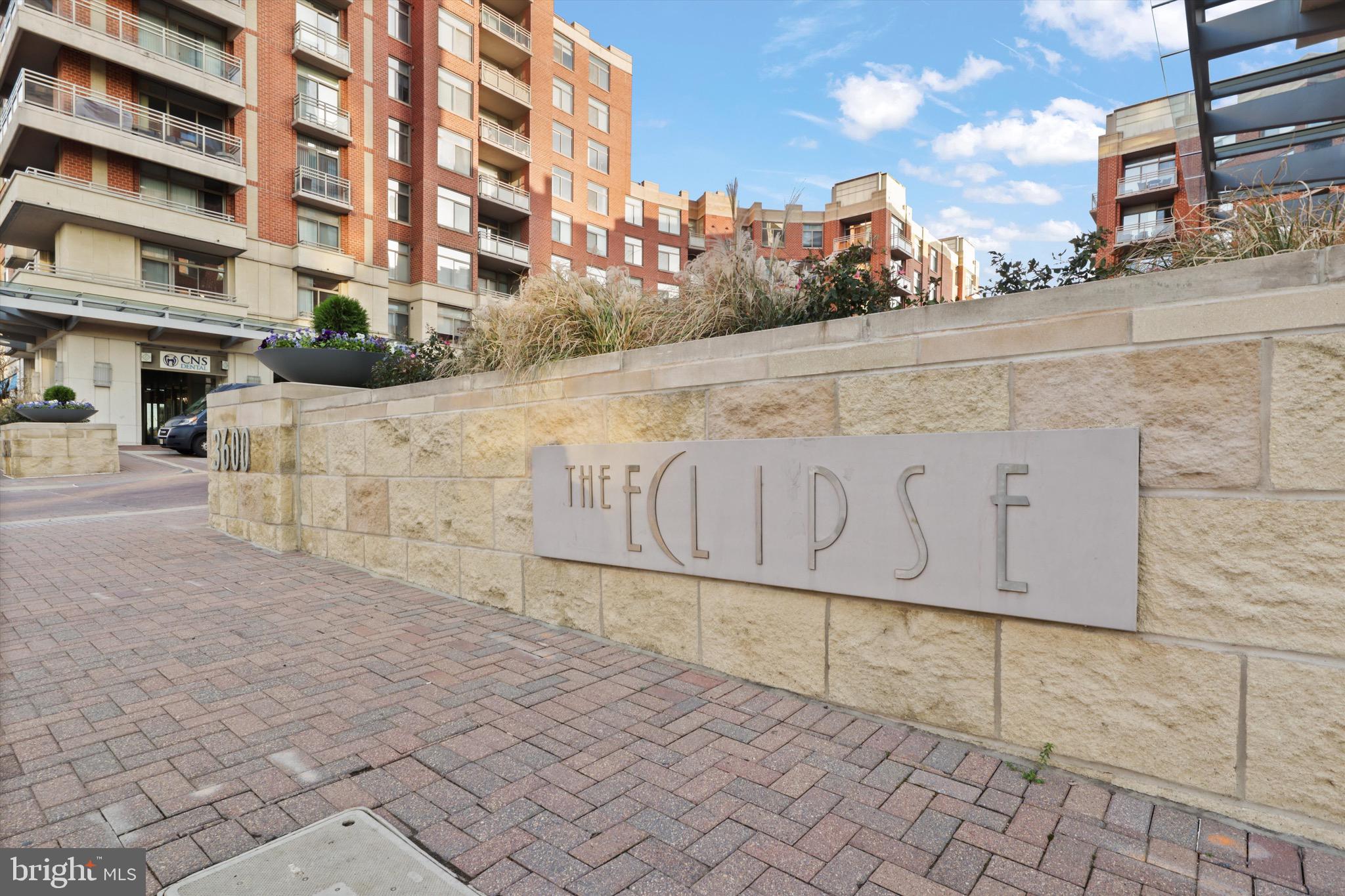 3600 South Glebe Road, Unit 414W Arlington, VA 22202 - Photo 30 of 60 a street sign on a wall next to building