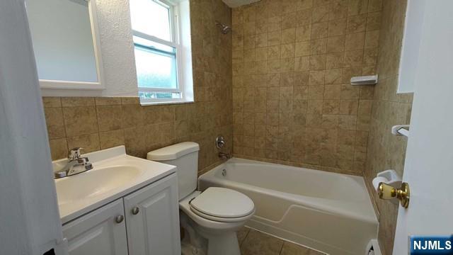 100 Clinton Place, Unit 2E Hackensack, NJ 07601 - Photo 7 of 10