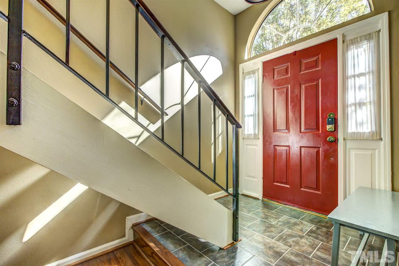 7625 Falcon Rest Circle, Unit 7625 Raleigh, NC 27615 - Photo 3 of 29 a view of entryway