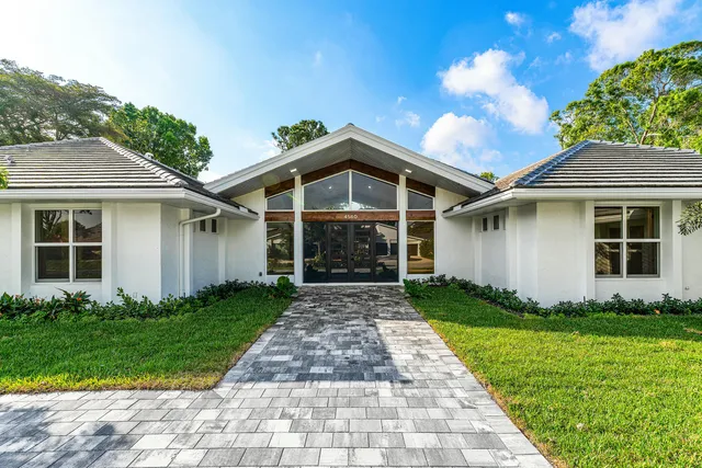 a view of an entryway