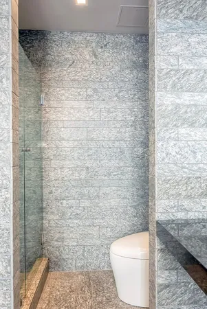$1,299,000 | 20 Pine Street, Unit 908 | Financial District