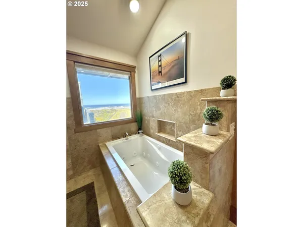 $2,149,000 | 94098 Rubys Way, Gold Beach, OR 97444