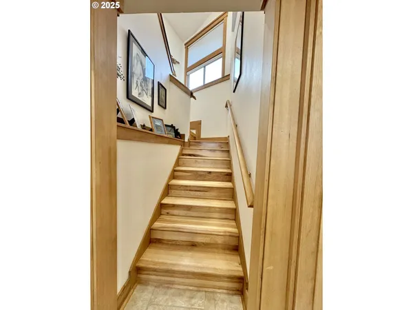 $2,149,000 | 94098 Rubys Way, Gold Beach, OR 97444