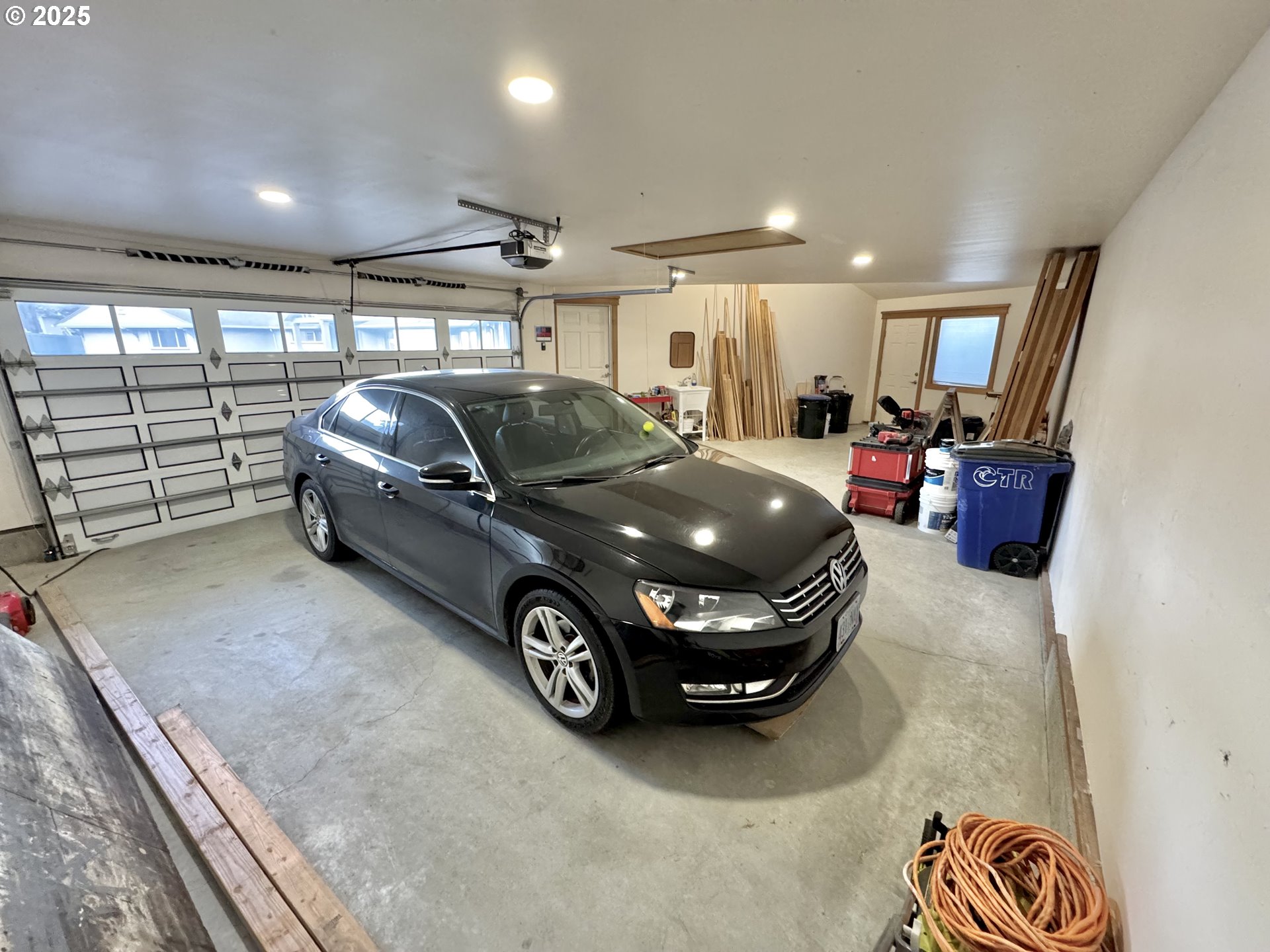94098 Rubys Way Gold Beach, OR 97444 - Photo 34 of 48 a car parked in a garage