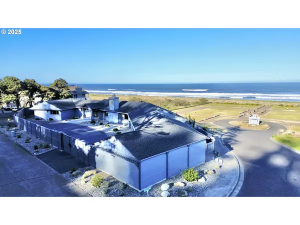 $2,149,000 | 94098 Rubys Way, Gold Beach, OR 97444