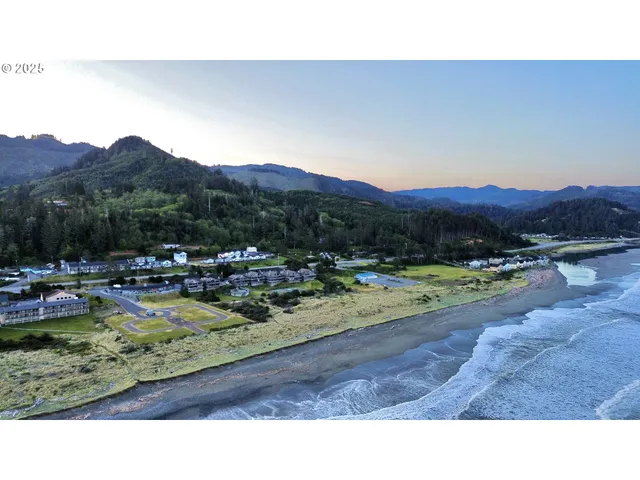 $2,149,000 | 94098 Rubys Way, Gold Beach, OR 97444