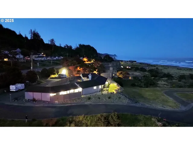 $2,149,000 | 94098 Rubys Way, Gold Beach, OR 97444