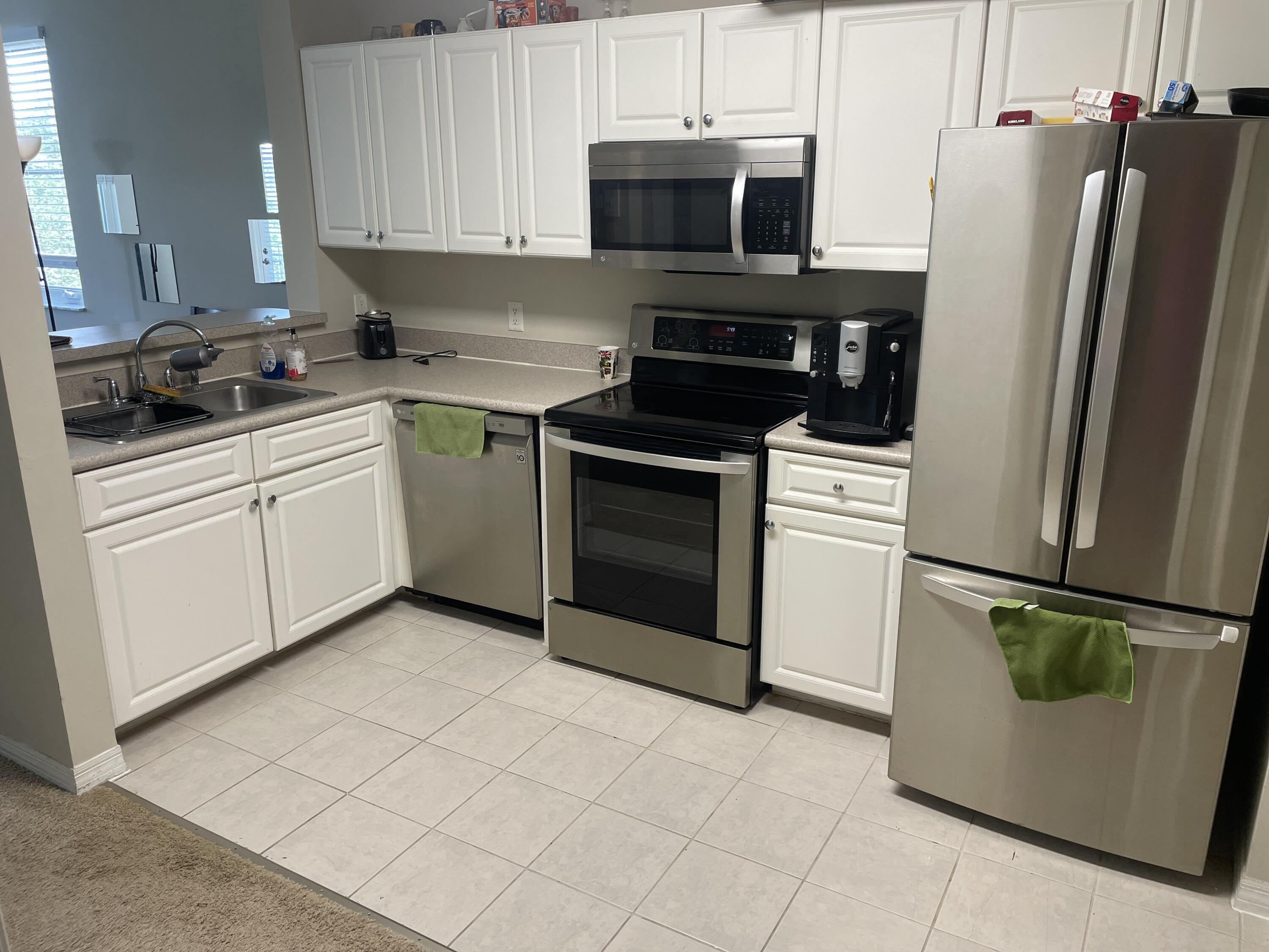 1209 Main Street, Unit 308 Jupiter, FL 33458 - Photo 3 of 16 IMG_7780