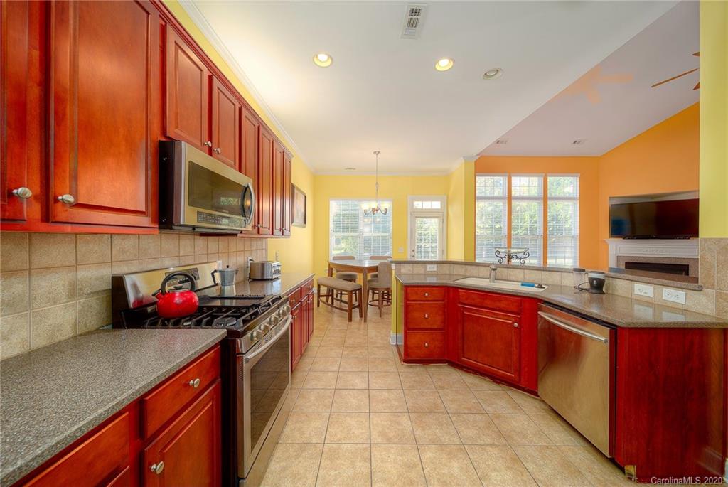 337 Miners Cove Way Fort Mill, SC 29708 - Photo 13 of 43 Gallery Image 13