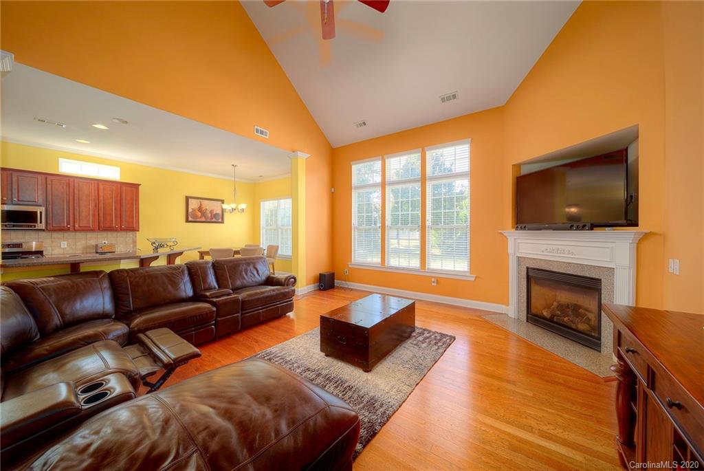 337 Miners Cove Way Fort Mill, SC 29708 - Photo 8 of 43 Gallery Image 8