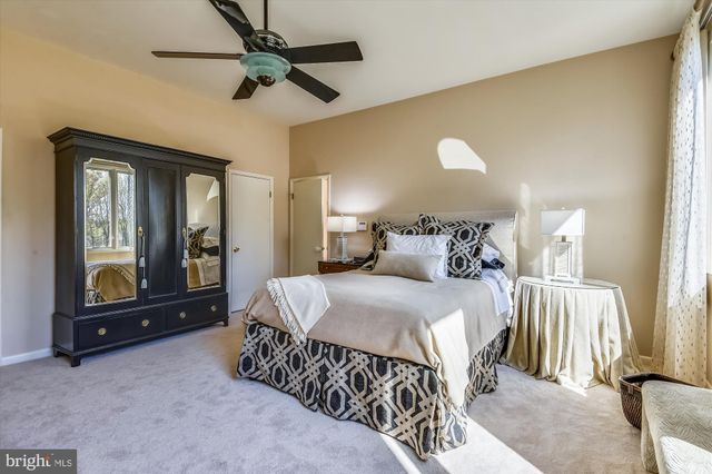 $916,500 | 11206 Georgetown Pike, Great Falls, VA 22066