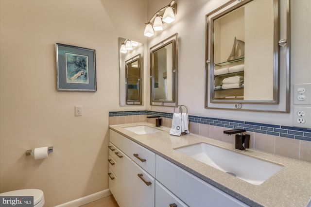 $916,500 | 11206 Georgetown Pike, Great Falls, VA 22066